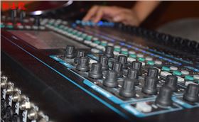 舞臺(tái)音響 (3).jpg