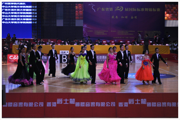 爵士龍案例-花都風(fēng)神體育館