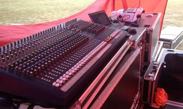 爵士龍音響燈光設(shè)備