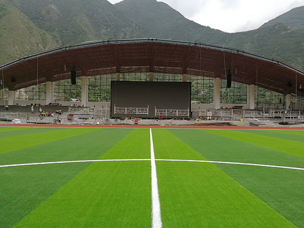 JSL爵士龍九寨溝南坪中學(xué)體育場工程案例 JSL爵士龍九寨溝南坪中學(xué)體育場工程案例