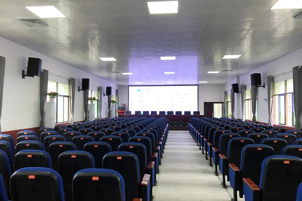 JSL爵士龍為衡陽市祁東縣玉河小學(xué)報(bào)告廳提供精良擴(kuò)聲系統(tǒng)設(shè)備