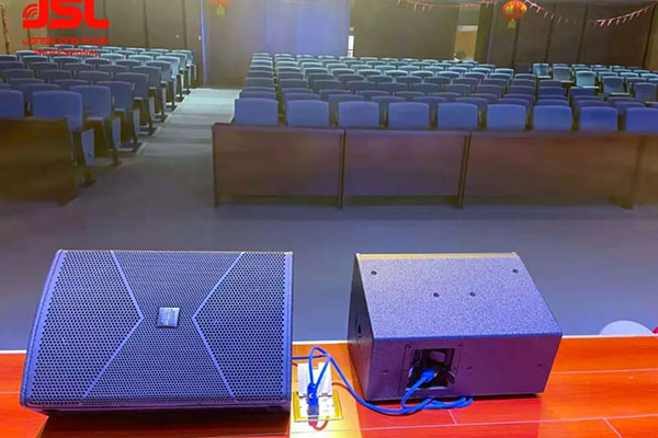 助力校園教育,四川成都龍泉驛區特殊教育學校多功能廳選用爵士龍K系列有源線陣 助力校園教育,四川成都龍泉驛區特殊教育學校多功能廳選用爵士龍K系列有源線陣