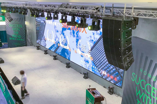 線陣音響設(shè)備從細(xì)節(jié)中取勝【爵士龍音響】