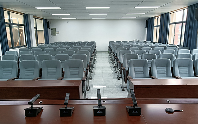 卓越音質(zhì)助力學(xué)術(shù)殿堂!爵士龍音響進(jìn)駐湖南大學(xué)經(jīng)濟(jì)與貿(mào)易學(xué)院報(bào)告廳